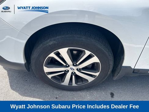 Used 2019 Subaru Outback 2.5i Limited w/ Popular Package #2 AWD/4WD image 3