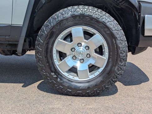 Used 2010 Toyota FJ Cruiser 4WD image 21