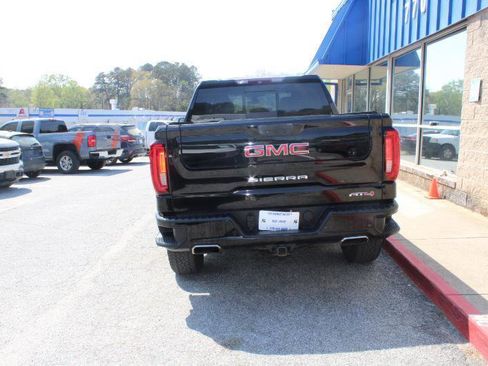 Used 2019 GMC Sierra 1500 AT4 w/ AT4 Premium Package AWD/4WD image 5