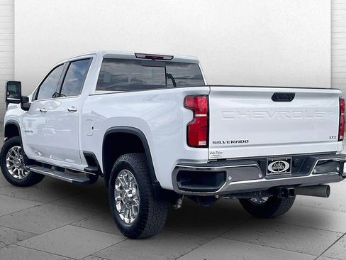 Used 2025 Chevrolet Silverado 2500 LTZ w/ LTZ Plus Package AWD/4WD image 11