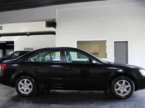 Used 2006 Hyundai Sonata V6 FWD image 2