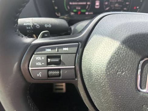 Used 2025 Honda Accord Sport image 24