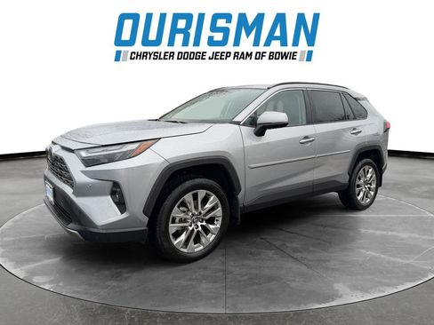 Used 2025 Toyota RAV4 Limited image 2