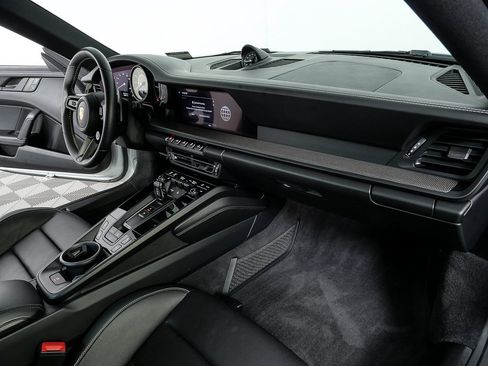 Certified 2022 Porsche 911 Carrera GTS image 23
