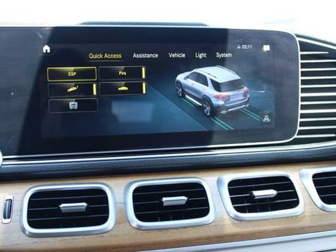 Used 2021 Mercedes-Benz GLE 350 w/ Premium Package image 32