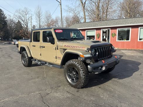 Used 2020 Jeep Gladiator Mojave image 2