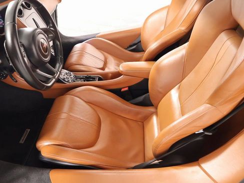 Used 2017 McLaren 570S RWD image 15