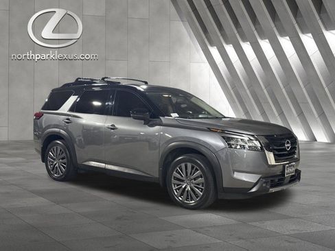 Used 2022 Nissan Pathfinder SL w/ SL Premium Package image 5