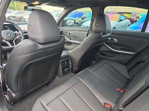 Used 2025 BMW 330i Sedan w/ M Sport Package RWD image 10