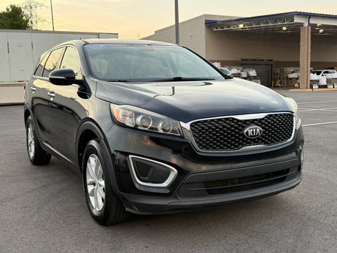 Used 2018 Kia Sorento L FWD image 3