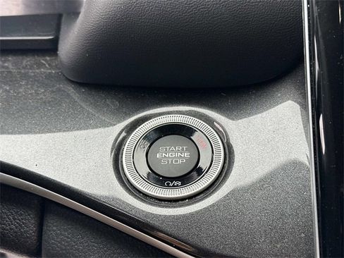 Certified 2023 Jeep Grand Cherokee Laredo image 22