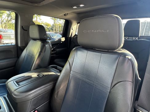 Used 2019 GMC Sierra 1500 Denali w/ Denali Ultimate Package image 18