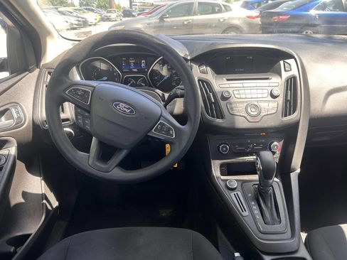 Used 2017 Ford Focus SE w/ Interior Protection Package image 8