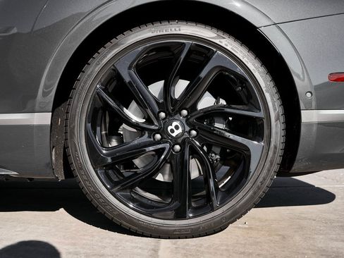 Used 2025 Bentley Continental GT Speed image 16