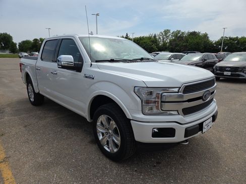 Used 2019 Ford F150 Platinum w/ Equipment Group 701A Luxury AWD/4WD image 9