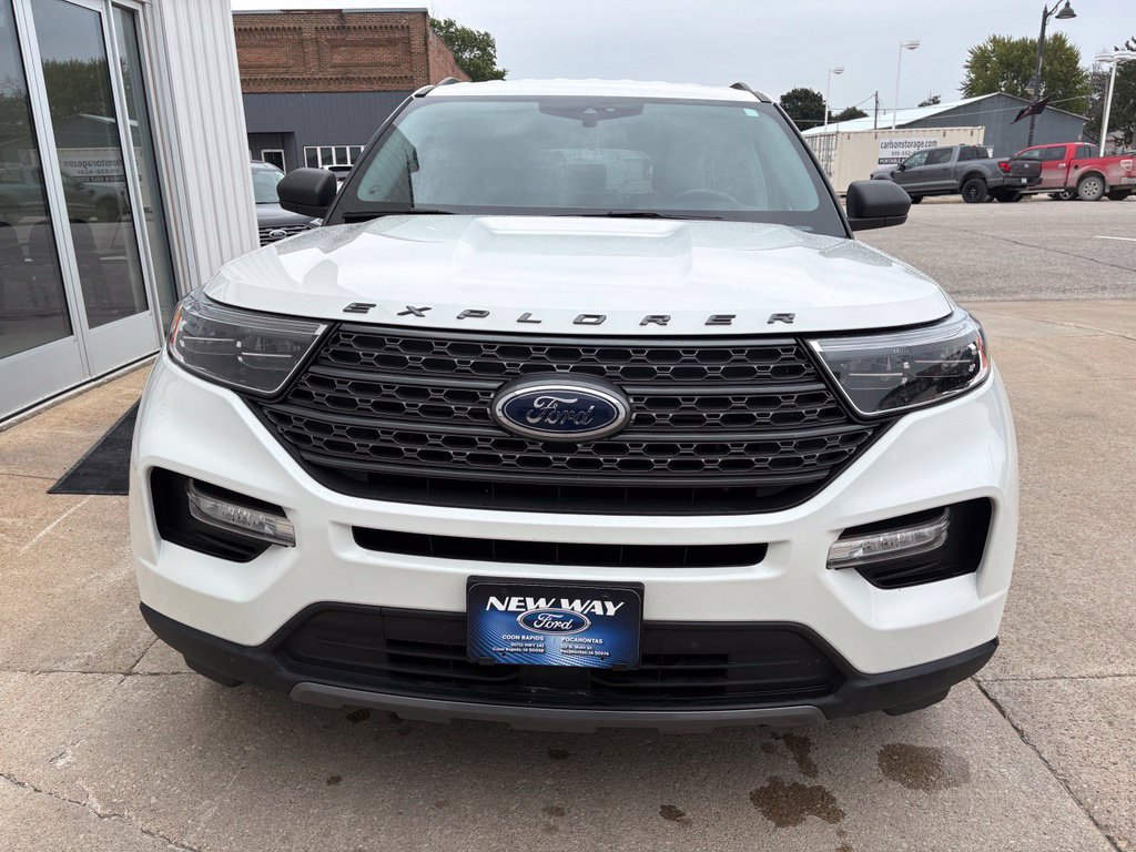 Used 2021 Ford Explorer XLT w/ Equipment Group 202A AWD/4WD image 6