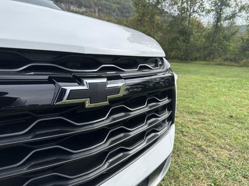 New 2025 Chevrolet Blazer LT w/ Midnight/Sport Edition image 3