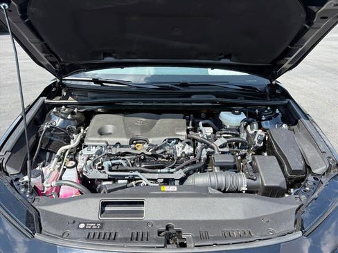 Used 2025 Toyota Camry SE image 31