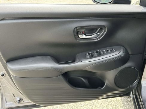 Certified 2023 Honda HR-V LX image 13