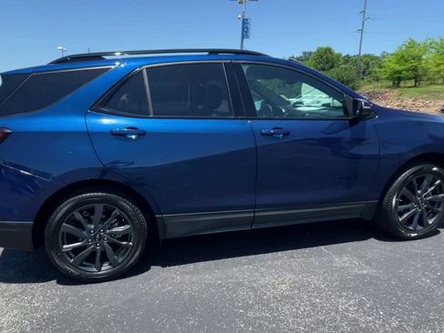 Used 2023 Chevrolet Equinox RS w/ RS Leather Package FWD image 9