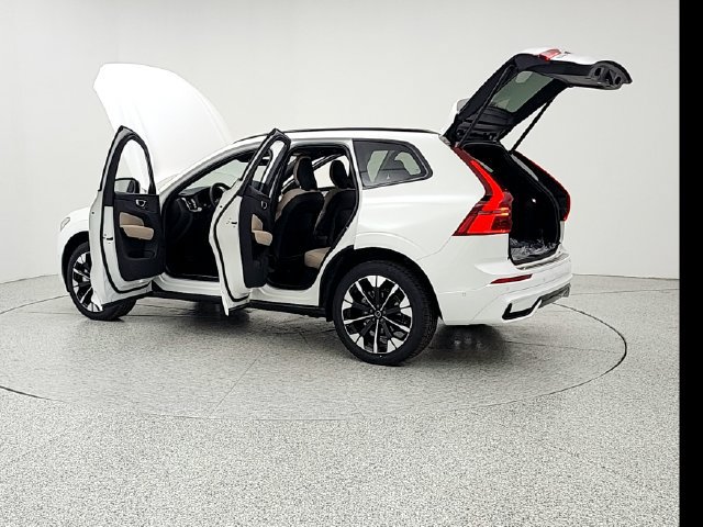 New 2026 Volvo XC60 B5 Plus w/ Protection Package Premier AWD/4WD image 12