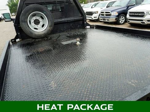 Used 2024 Chevrolet Silverado 3500 LT w/ Convenience Package image 5