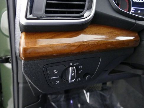 Used 2023 Audi Q5 2.0T Premium w/ Convenience Package image 14