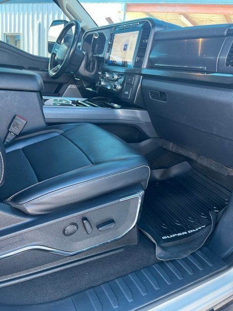 Used 2024 Ford F250 Lariat w/ Sport Appearance Package AWD/4WD image 12