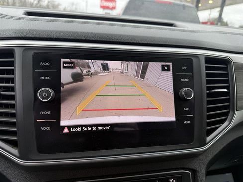 Used 2018 Volkswagen Atlas SE image 12