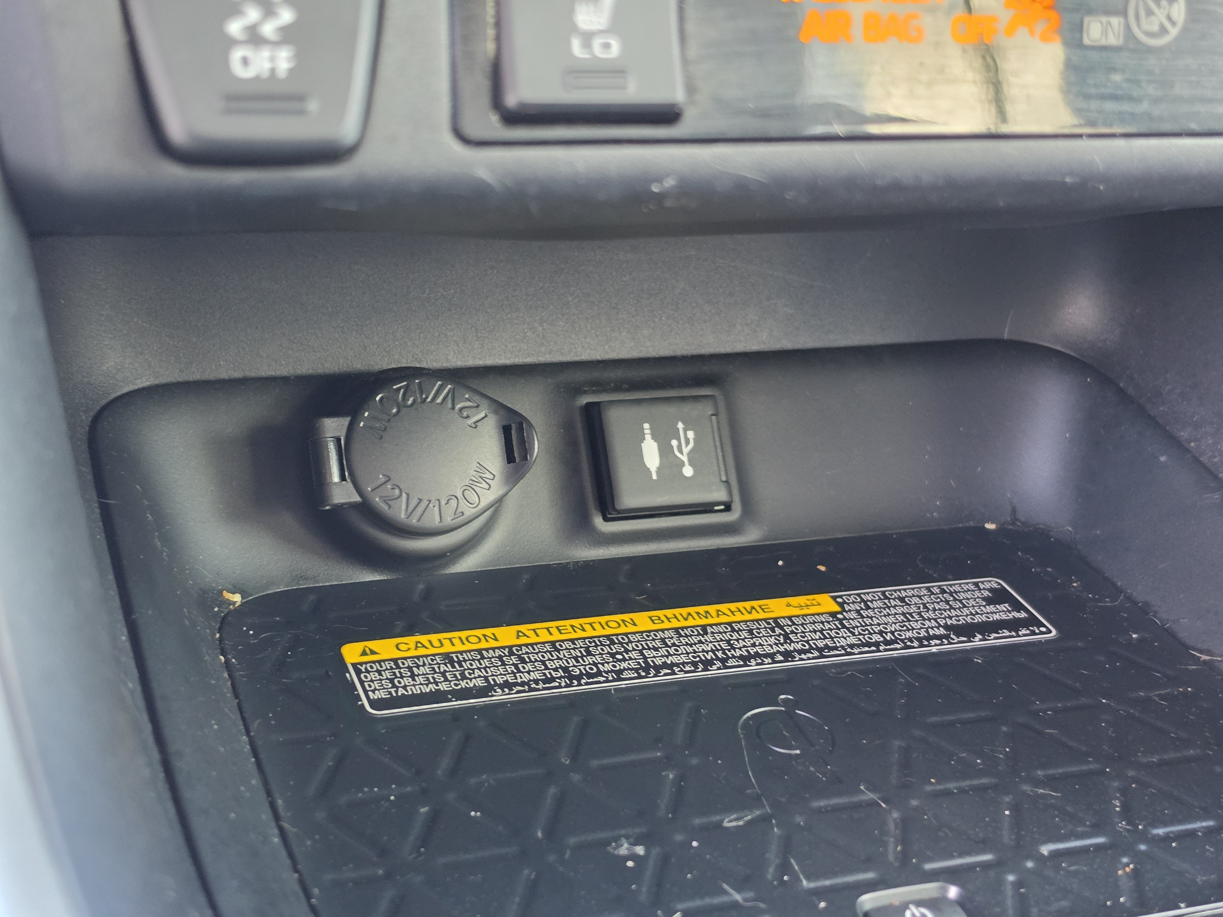 Used 2019 Toyota RAV4 XLE Premium w/ Advanced Technology Package FWD image 29