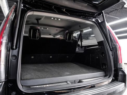 Used 2020 Cadillac Escalade ESV Luxury RWD image 60