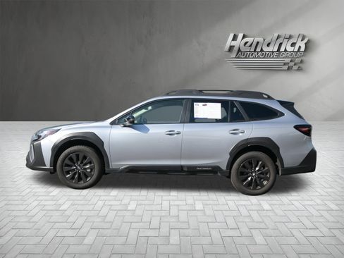 Certified 2025 Subaru Outback Onyx Edition AWD/4WD image 6