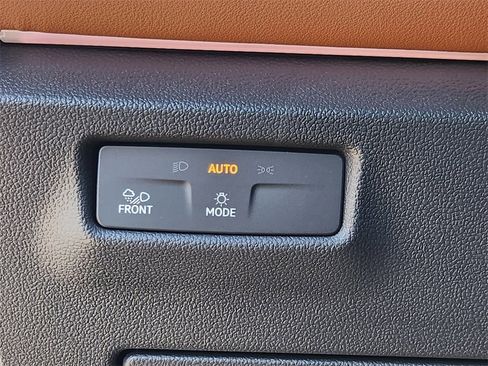 New 2026 Volkswagen Tiguan SEL R-Line image 16