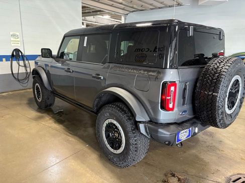 New 2025 Ford Bronco Badlands image 6
