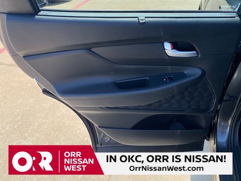 Used 2021 Hyundai Santa Fe SEL w/ Convenience Package image 15