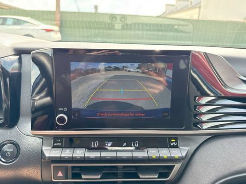 Used 2025 Toyota Camry LE FWD image 17