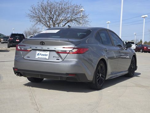 Certified 2026 Toyota Camry SE w/ Convenience Package image 7