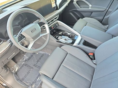 New 2025 Audi Q5 Premium Plus image 16