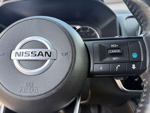 Used 2021 Nissan Rogue SL AWD/4WD image 28
