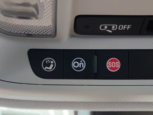 Used 2018 Chevrolet Traverse LT FWD image 33