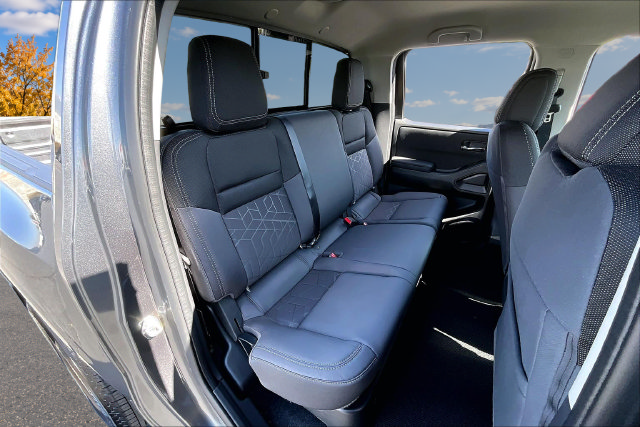 New 2027 Nissan Frontier SV RWD image 9