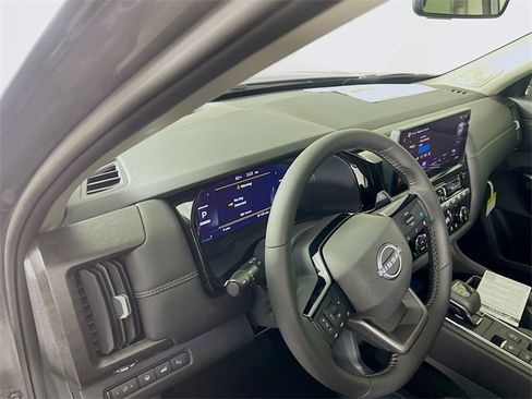 New 2026 Nissan Pathfinder Platinum image 7