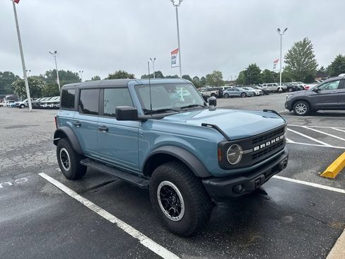 Used 2023 Ford Bronco Black Diamond w/ Sasquatch Package AWD/4WD image 2