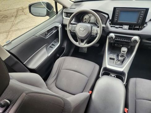 Used 2019 Toyota RAV4 LE w/ Carpet Mat Package image 12