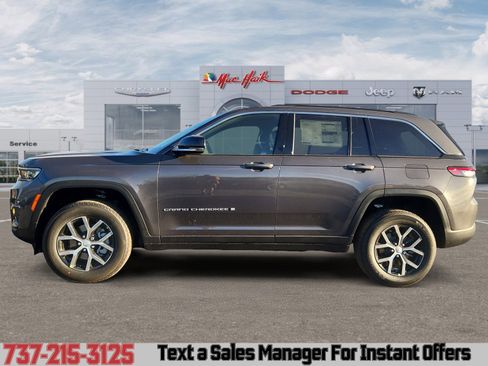 New 2025 Jeep Grand Cherokee Limited AWD/4WD image 2