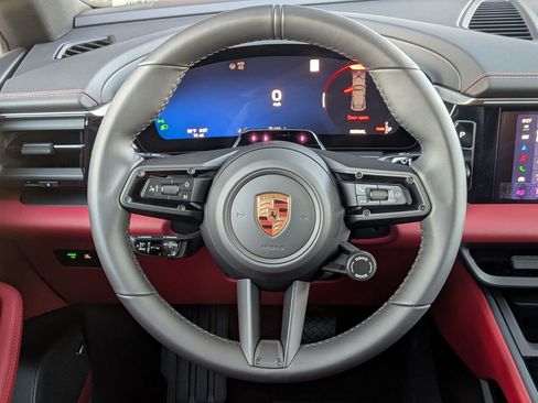 New 2026 Porsche Macan 4 Electric image 16