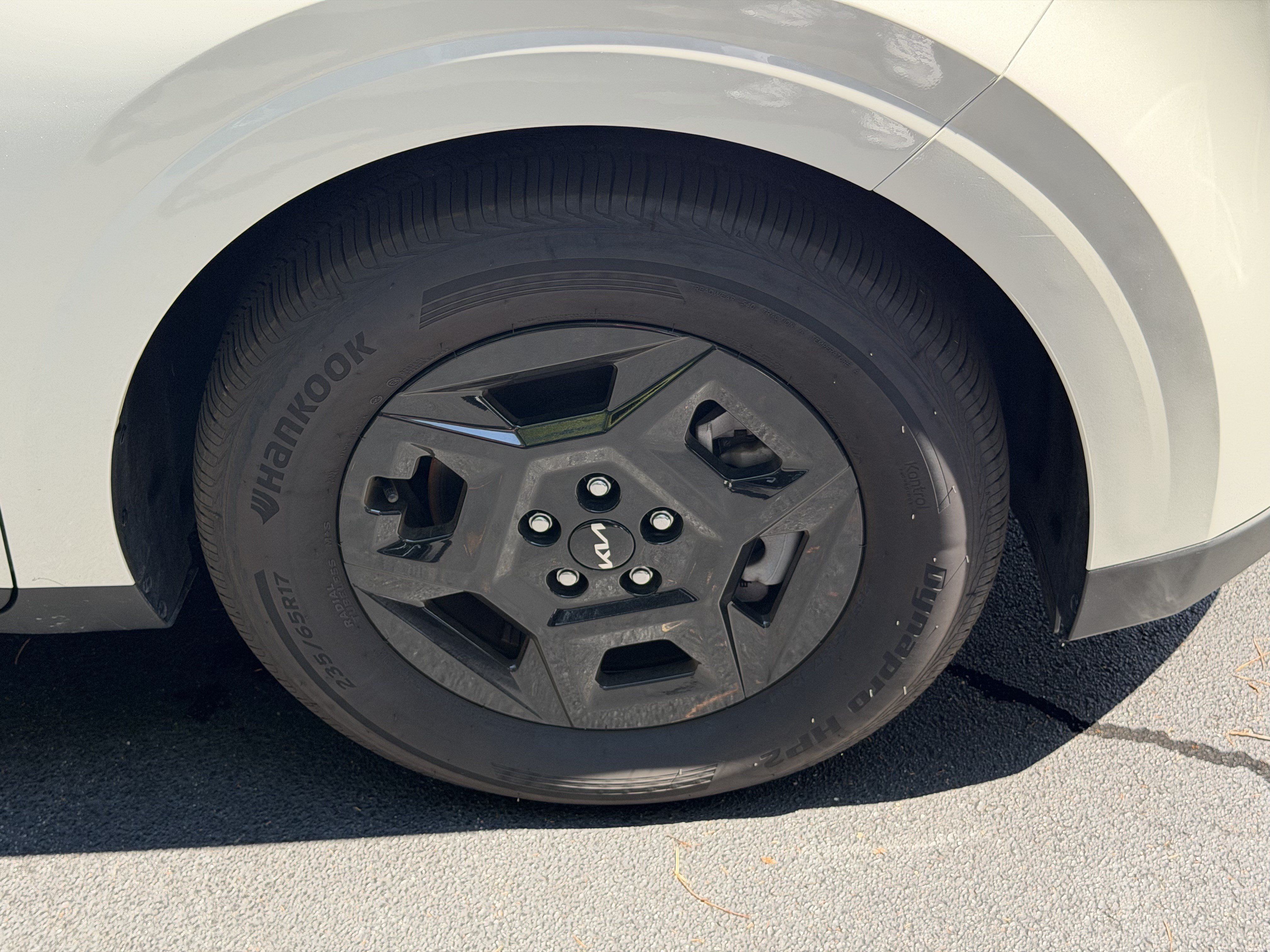 Certified 2026 Kia Carnival FWD image 12
