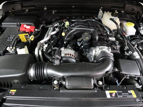 Used 2022 Jeep Wrangler Unlimited Sport AWD/4WD image 14
