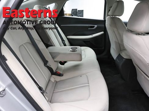 Used 2025 Hyundai Sonata SEL FWD image 23
