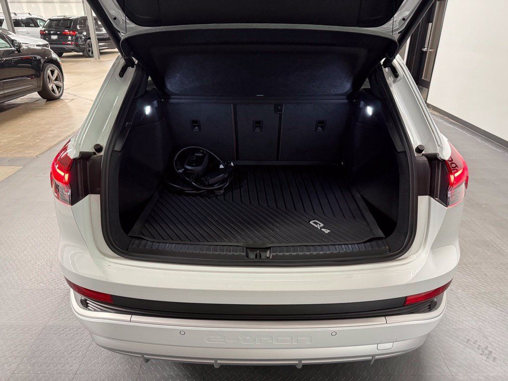 Used 2024 Audi Q4 e-tron Prestige AWD/4WD image 15